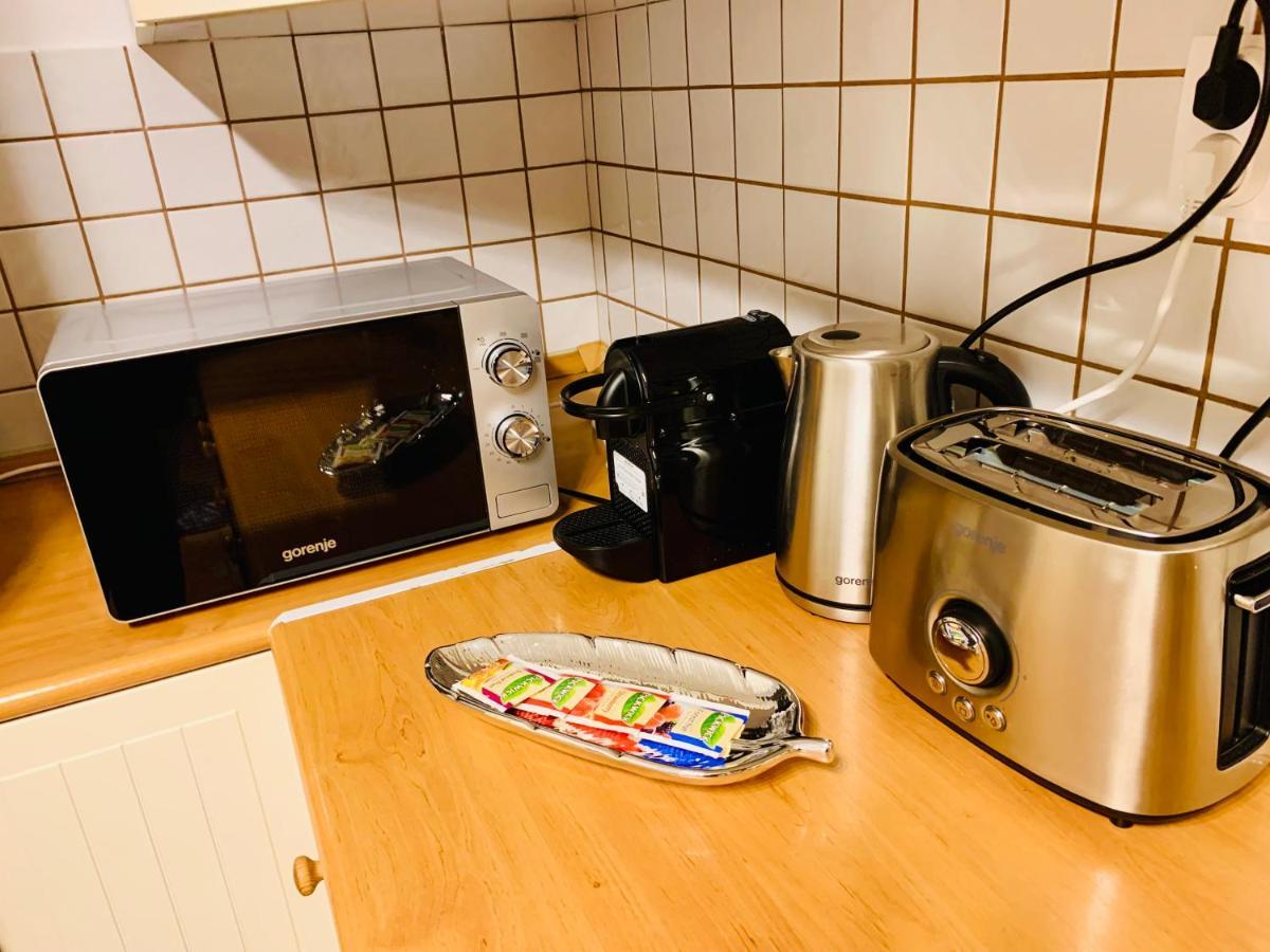 Free Garage Parking, Ac And Bikes In The Downtown Apartment Budapest Bagian luar foto